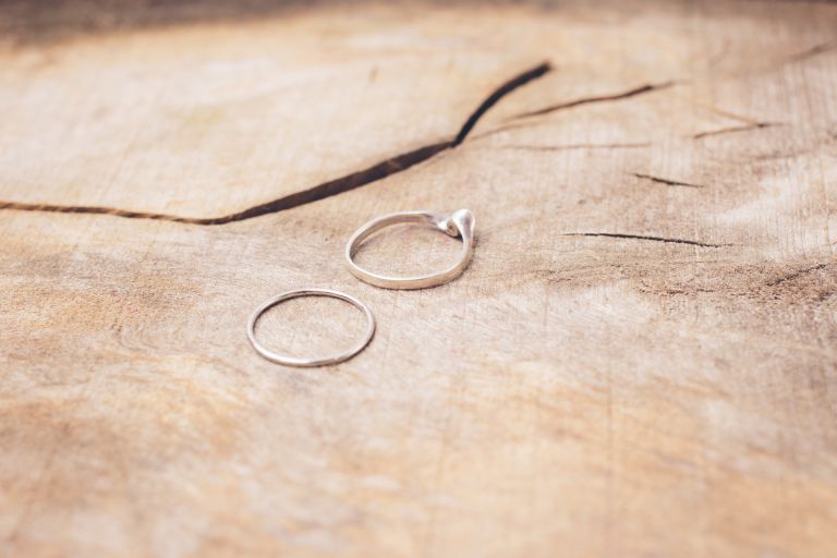 シャネルが紡ぐ時を超えた価値と中古市場が生み出す新たなラグジュアリー体験